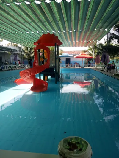 hồ bơi khu vui chơi café thi thoa - bể bơi