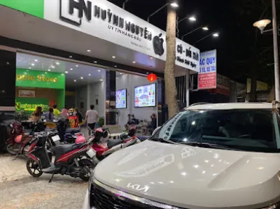 huỳnh nguyên apple - cửa hàng điện thoại di động