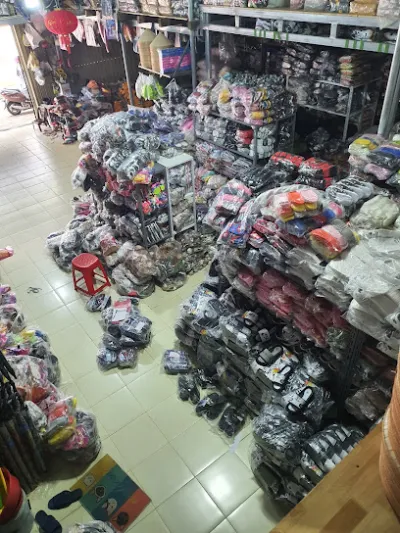 kho giày dép út thuận kon tum - cửa hàng giày dép