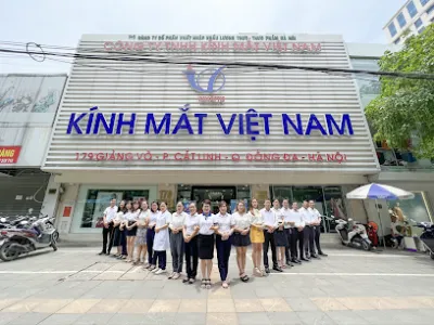 kính mắt việt nam - vinaoptic 179 giảng võ - chuyên gia nhãn khoa
