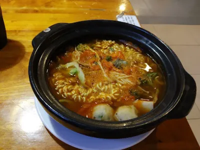 kong lâu tư chon mi cay han quôc - nhà hàng