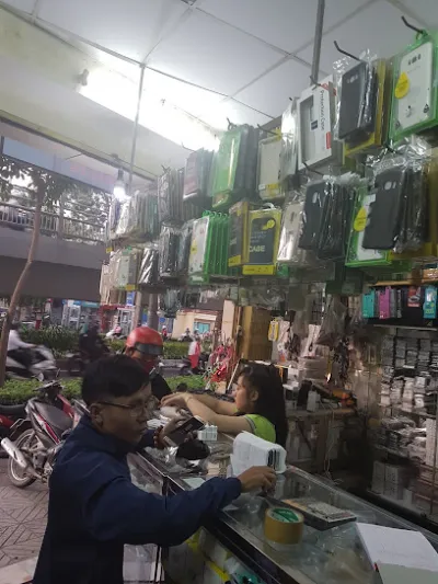 linh kiện điện thoại xuân quang - cửa hàng bán đồ điện tử