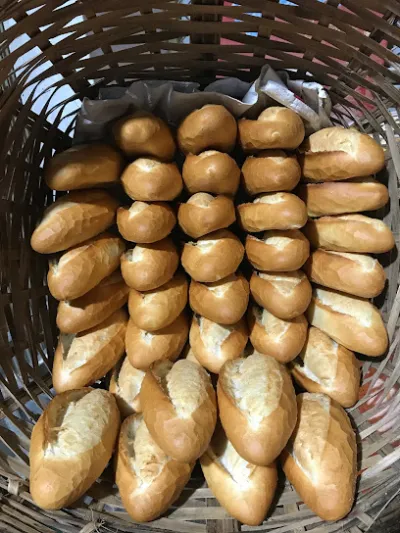 lò bánh mì vân sơn - tiệm bánh