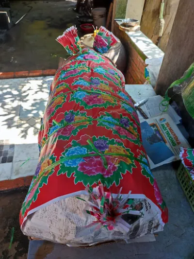 lò quay heo tươi - cửa hàng thịt