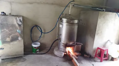 lò rượu út long - cửa hàng bán nước uống có gas