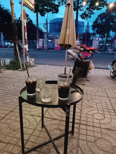 milano coffee 79 hoàng lê kha - quán cà phê