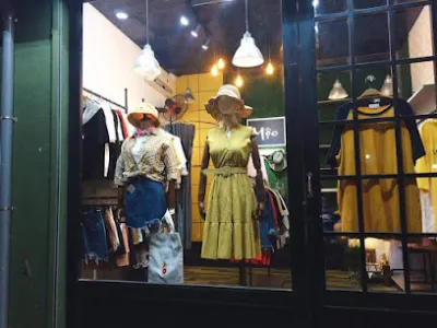 mộc shop 1 - cửa hàng quần áo