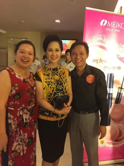 mỹ phẩm đài trang - cửa hàng mỹ phẩm