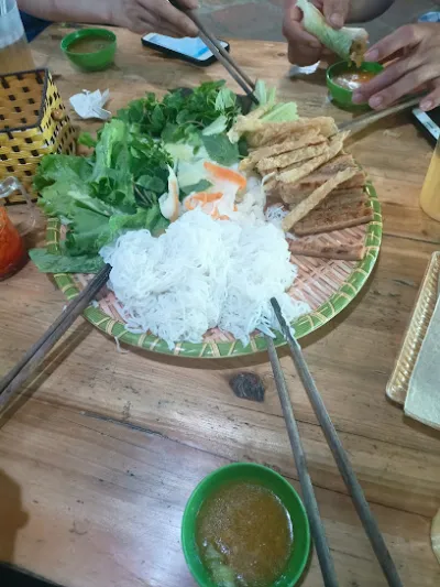 nem nướng bà liên - yên bái - quán ăn nhỏ