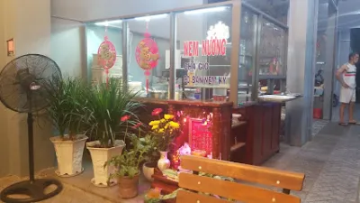 nem nướng cô tám - nhà hàng gia đình