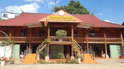 nhà hàng phố núi sơn la - nhà hàng