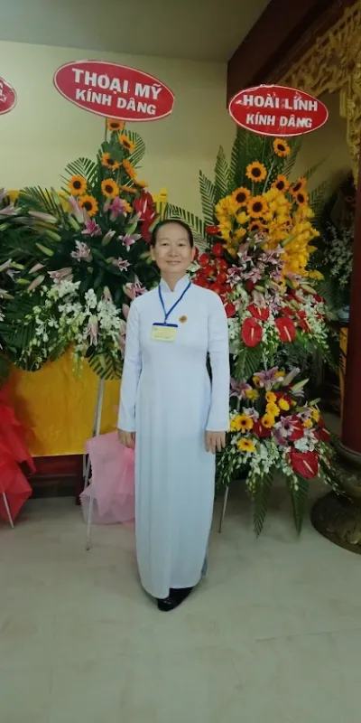 nhà may áo dài giá bình dân - thợ may