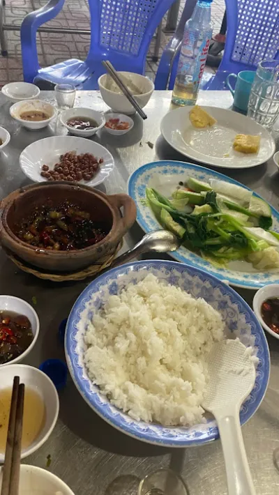 quán ăn gia đình 557 - quán ăn nhỏ