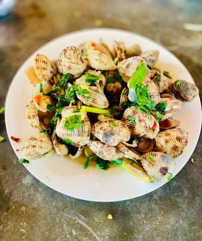 quán ăn lá đỏ hải sản tươi sống - nhà hàng gia đình