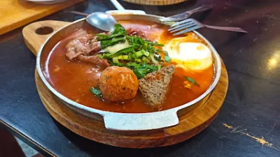 quán bánh mì ốp la mee-o - nhà hàng