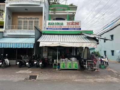 quán cơm gà hên - quán ăn nhỏ