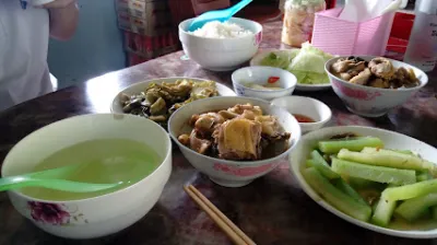 quán cơm gà quyết hai - nhà hàng thịt gà