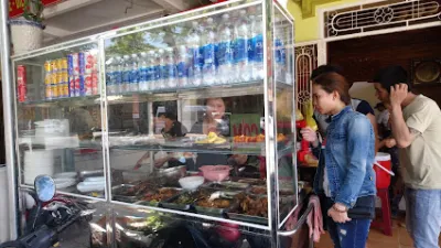 quán cơm khánh linh - quán ăn nhỏ