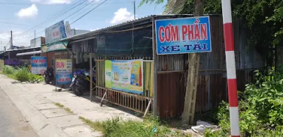 quán cơm phần xe tải - nhà hàng