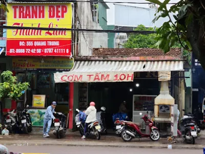 quán cơm tấm 10h - quán ăn nhỏ