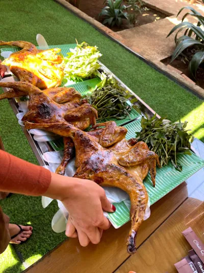 quán gà nướng cơm lam biển hồ - nhà hàng