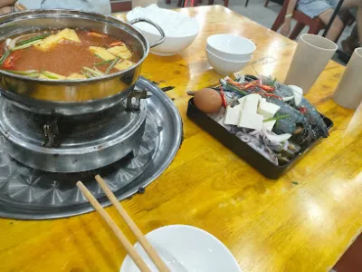 quán lẩu gà lá é - nhà hàng