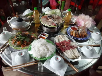 quán phở: huyền vũ - nhà hàng gia đình