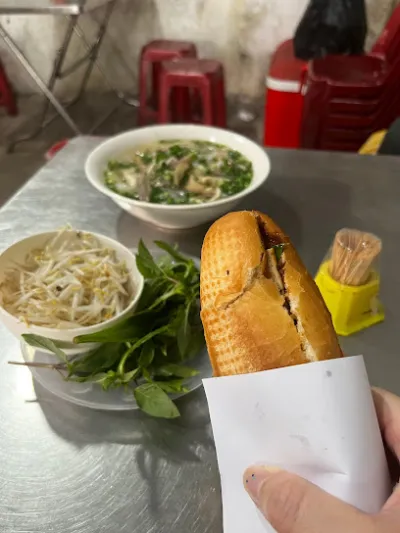 quán phở tý - nhà hàng