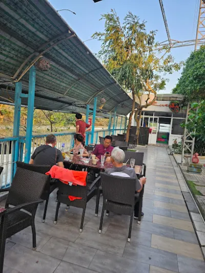 riverside cafe - quán cà phê