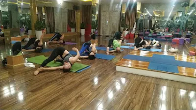 rocky fitness center - phòng tập thể dục
