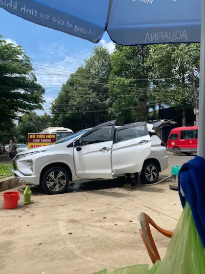 rửa xe ô tô - xe máy - bãi rửa xe ô tô