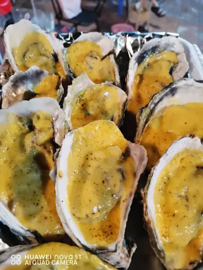 sân bia vua hàu - quán ăn nhỏ