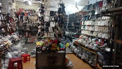 sạp giày dép trang hậu - cửa hàng giày dép