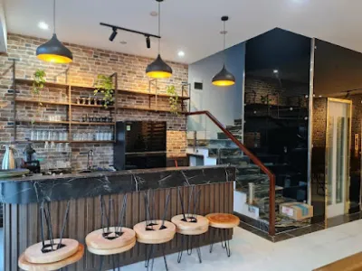 shland coffee - quán cà phê