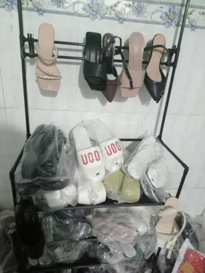 shop bé lệ quần áo giày dép - cửa hàng giày dép