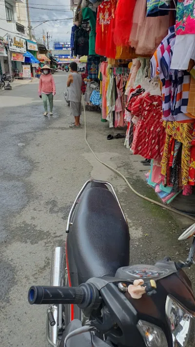 shop quần áo thùy ( sỉ lẻ quần áo may sẳn) - cửa hàng