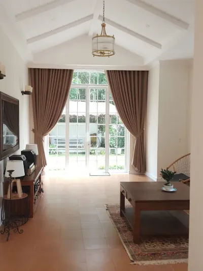 thạch anh minh chuyên thi công rèm cửa - sàn gỗ - giấy dán tường - cửa hàng rèm và màn trập