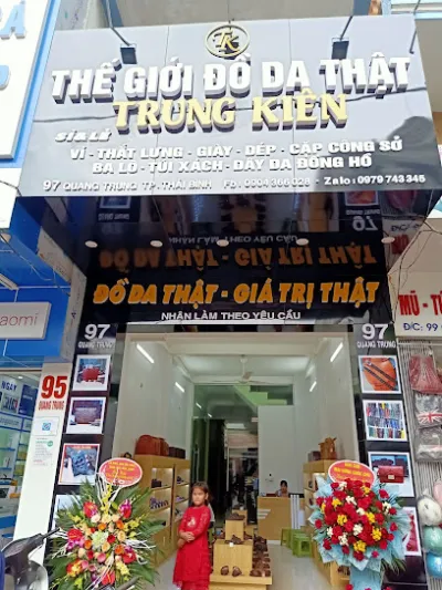 thế giới đồ da thật tại thái bình - cửa hàng giày dép