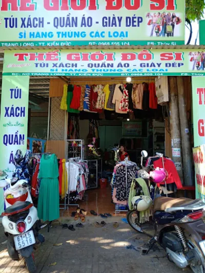 thế giới đồ si - cửa hàng váy