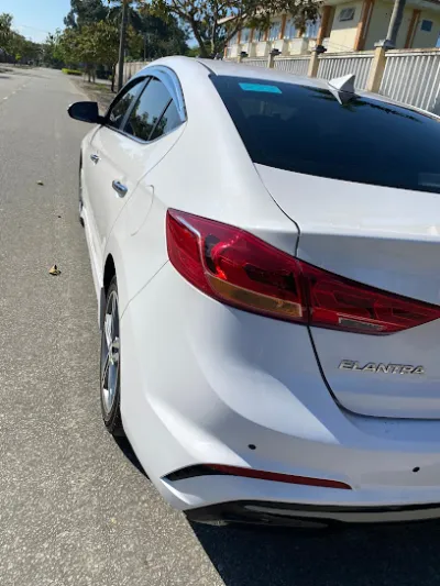 thuê xe ô tô tự lái tại huế - lucky travel car - đại lý cho thuê xe ô tô