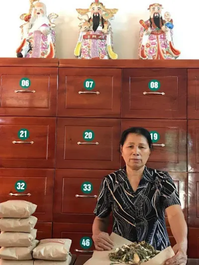 thuốc nam gia truyền bà hoàng thị thư - hiệu thuốc