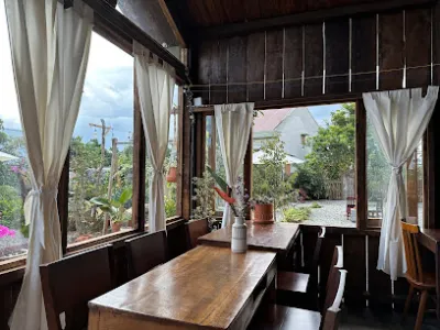 tiệm cà phê nâu đất - quán cà phê