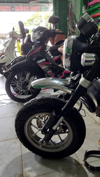 tiệm dán xe chuyên nghiệp - đại lý xe mô tô