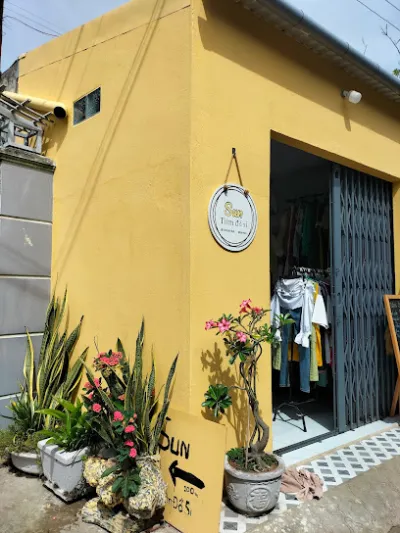 tiệm đồ si - sun - cửa hàng quần áo nữ