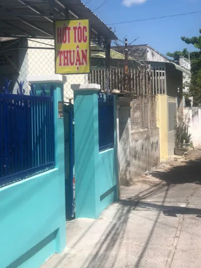 tiệm hớt tóc thuận. barber - tiệm cắt tóc