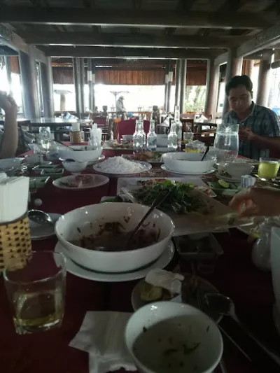 tiệm rửa xe tấn - bãi rửa xe ô tô