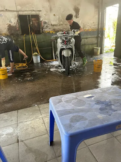 tiệm rửa xe tùng 77 - bãi rửa xe ô tô
