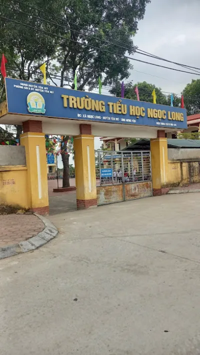 tiệm sàn gỗ nthanh - cửa hàng nội thất