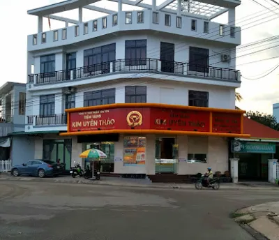 tiệm vàng kim uyên thảo - cửa hàng trang sức