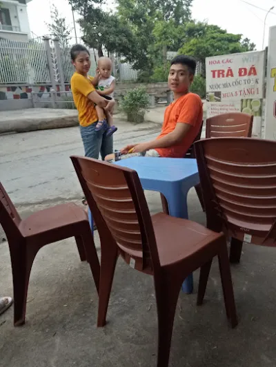 trà đá trà sữa hoa các - quán cà phê